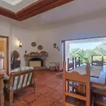 Casa Mirella- *